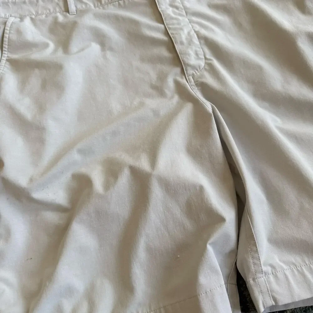 Faherty Men’s 9” Inseam All Day Shorts in Stone- Size 38